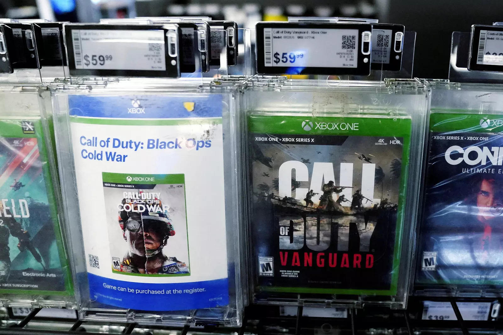  FILE PHOTO: Activision games &quot;Call of Duty&quot; are pictured in a store in the Manhattan borough of New York City, New York, U.S., January 18, 2022. REUTERS/Carlo Allegri/File Photo